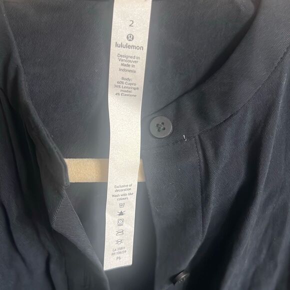 ✨Lululemon Black Perfectly Poised Sz 2 Jumpsuit✨ - Picture 8 of 9